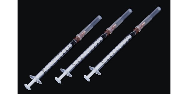 防針刺傷注射器的設(shè)計(jì)